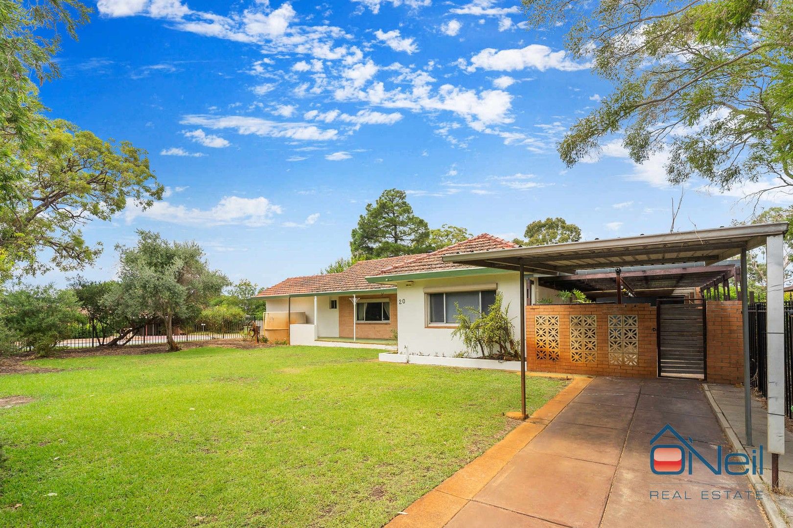 4 bedrooms House in 20 Queen Street GOSNELLS WA, 6110