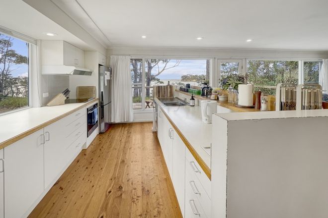 Picture of 8 Observation Avenue, BATEHAVEN NSW 2536