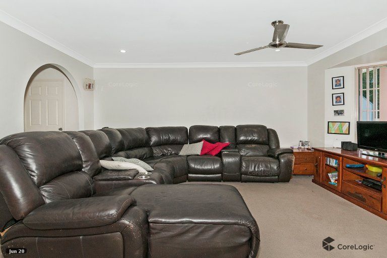 26 Clarence Street, Waterford West QLD 4133, Image 2