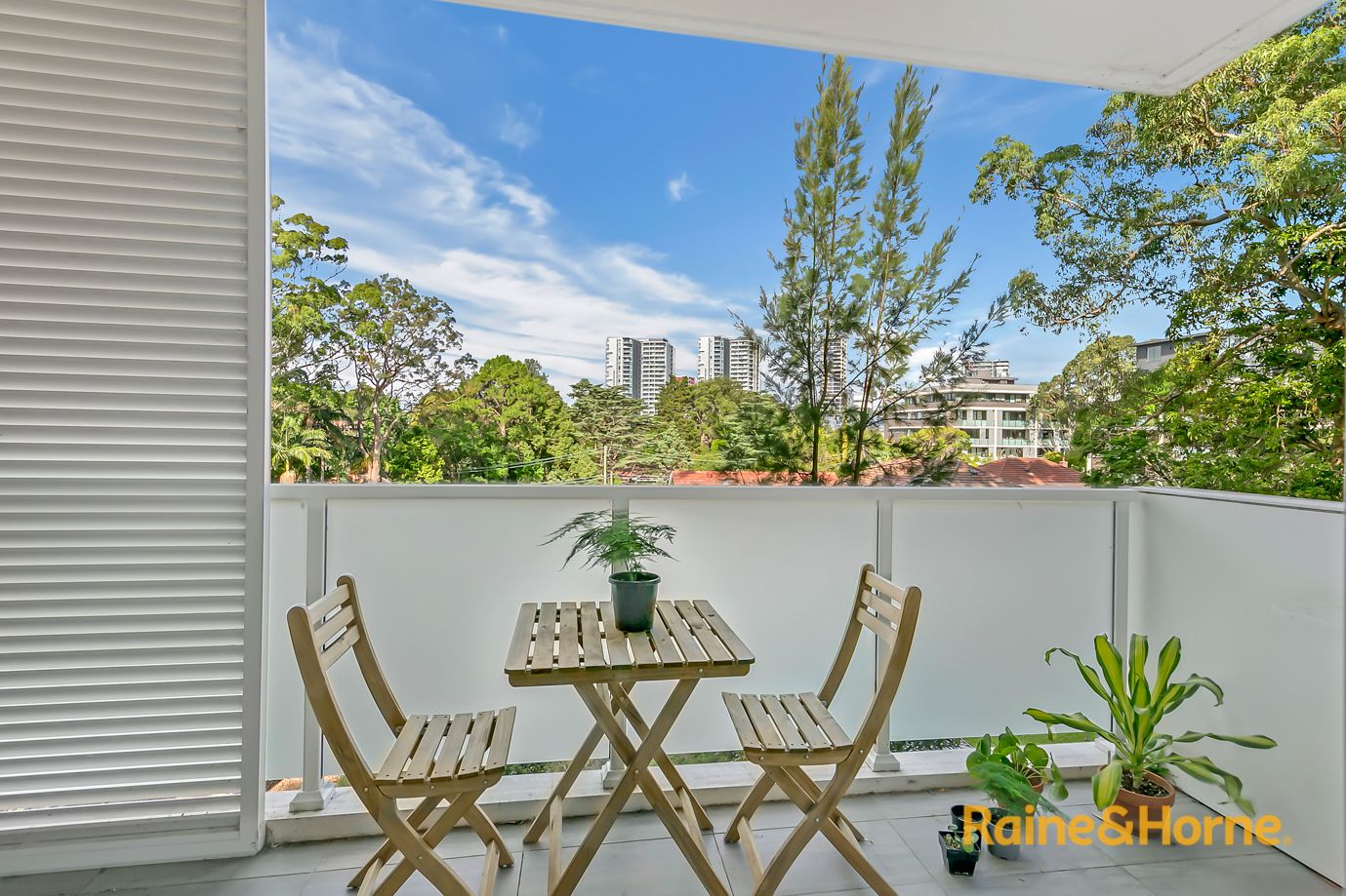 1 bedrooms Apartment / Unit / Flat in 206/2B Hazlewood Place EPPING NSW, 2121