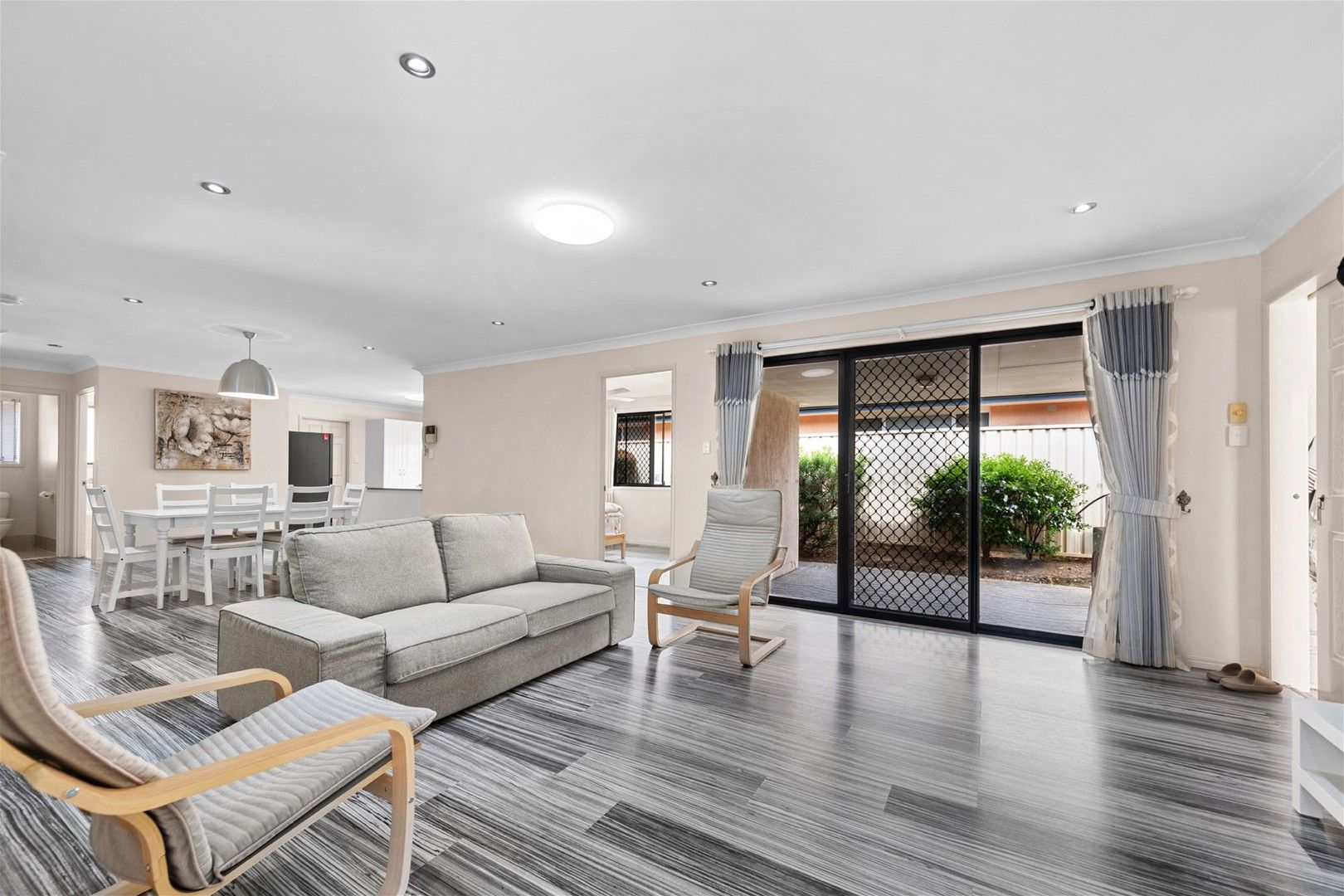 4 bedrooms Townhouse in 9/139 PINELANDS ROAD SUNNYBANK HILLS QLD, 4109