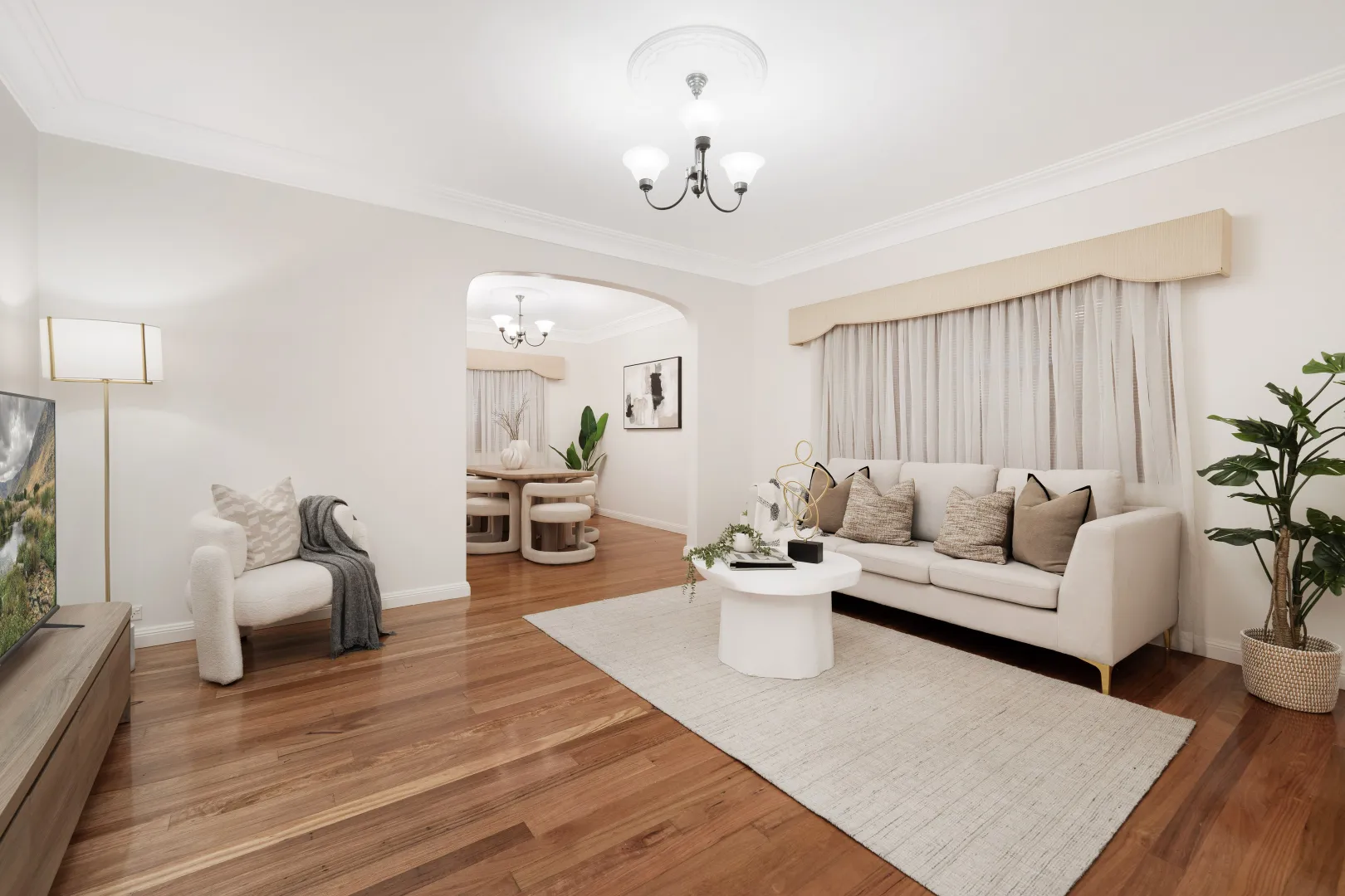 Expansive Double Brick Family Home with Space for Every Stage of Life – pohled 2