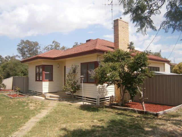 3 bedrooms House in 274 Ogilvie Avenue ECHUCA VIC, 3564