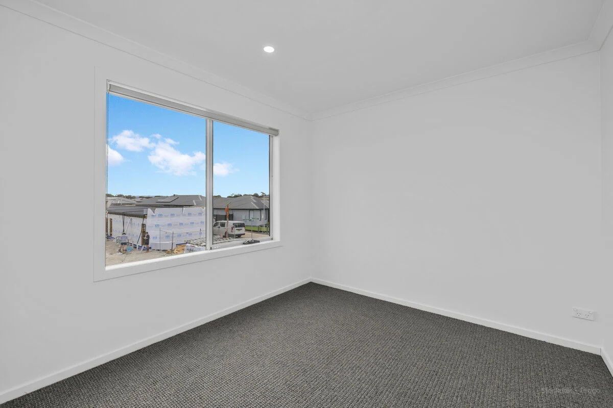 1 Shropshire Walk, Clyde VIC 3978 - Townhouse For Rent | Domain