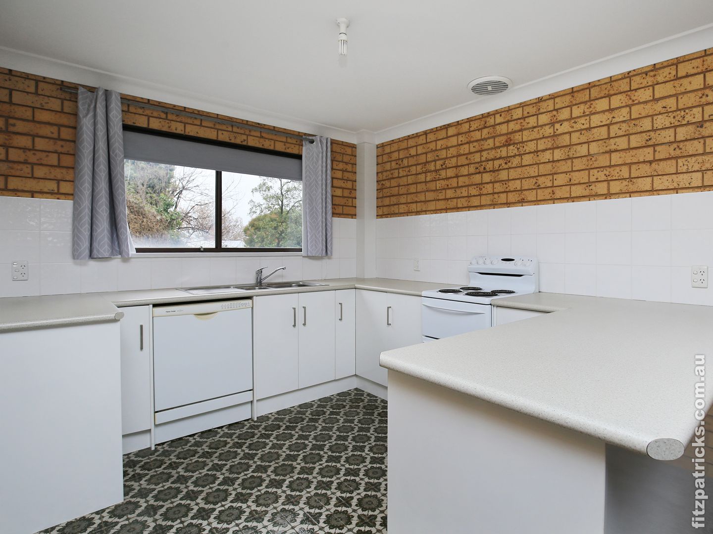 9/12 Salmon Street, Wagga Wagga NSW 2650, Image 2