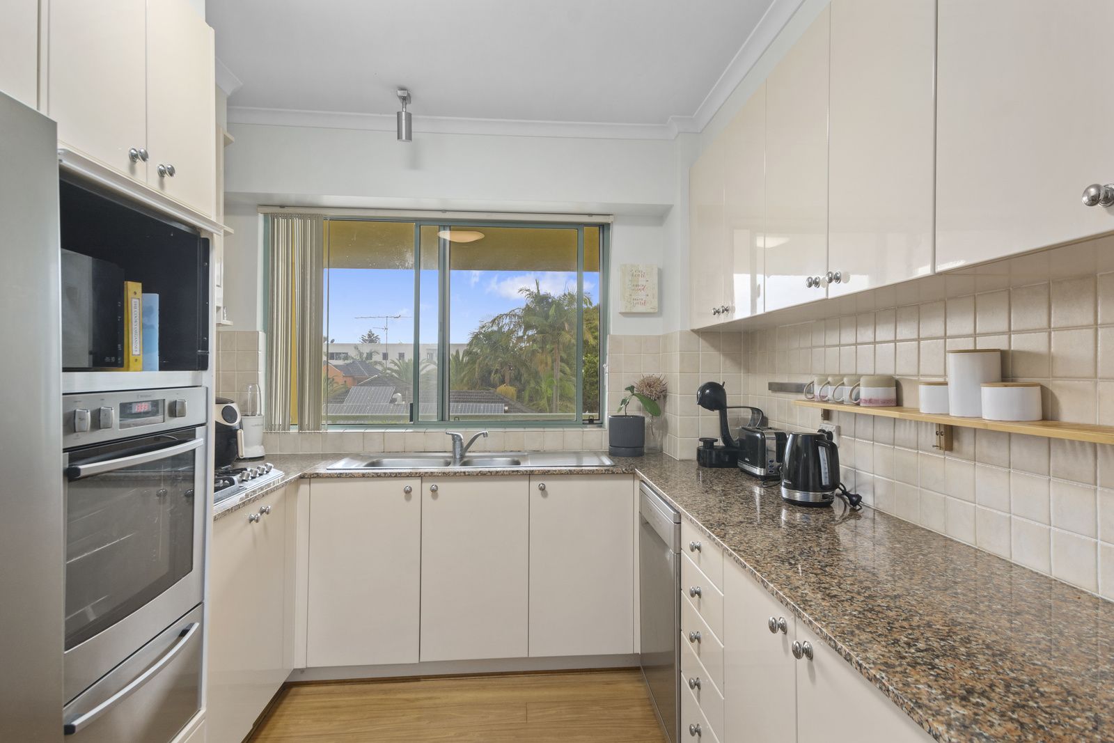 10/2 Pleasant Avenue, North Wollongong NSW 2500, Image 2