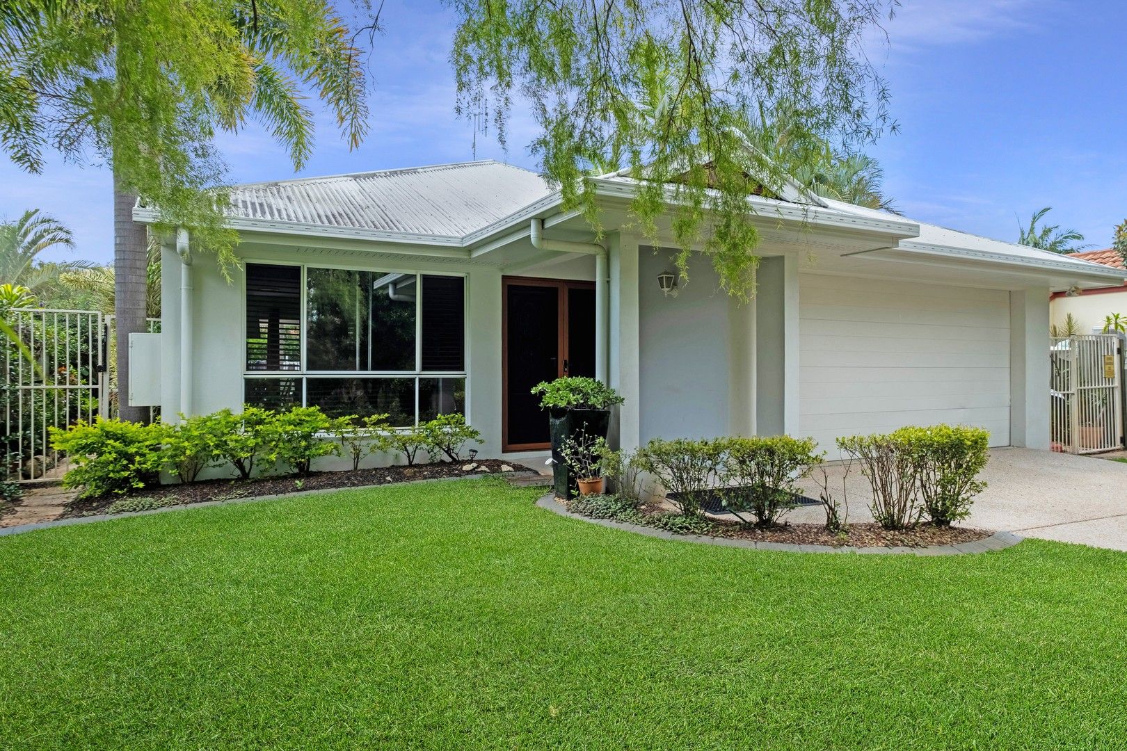 3 bedrooms House in 64 Prestwick Drive TWIN WATERS QLD, 4564