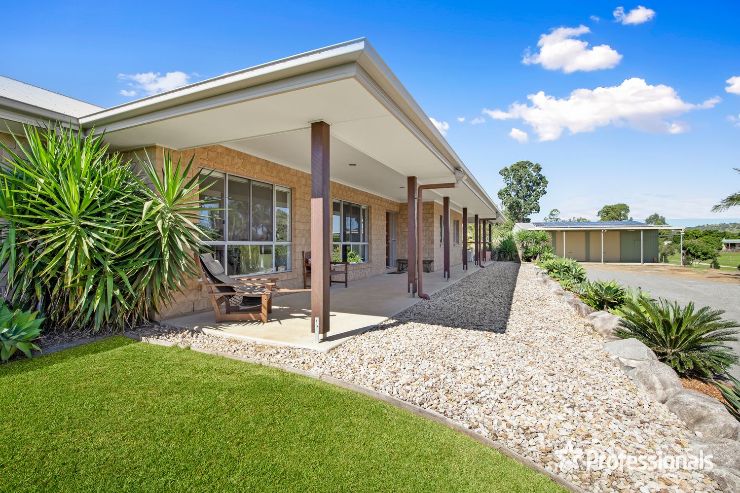 21 Rianna Road, The Dawn QLD 4570, Image 2