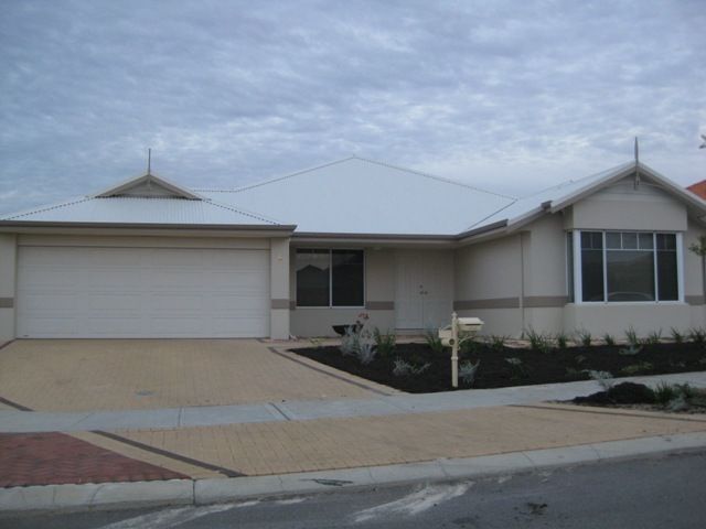 4 bedrooms House in 5 Minnow Fairway AVELEY WA, 6069