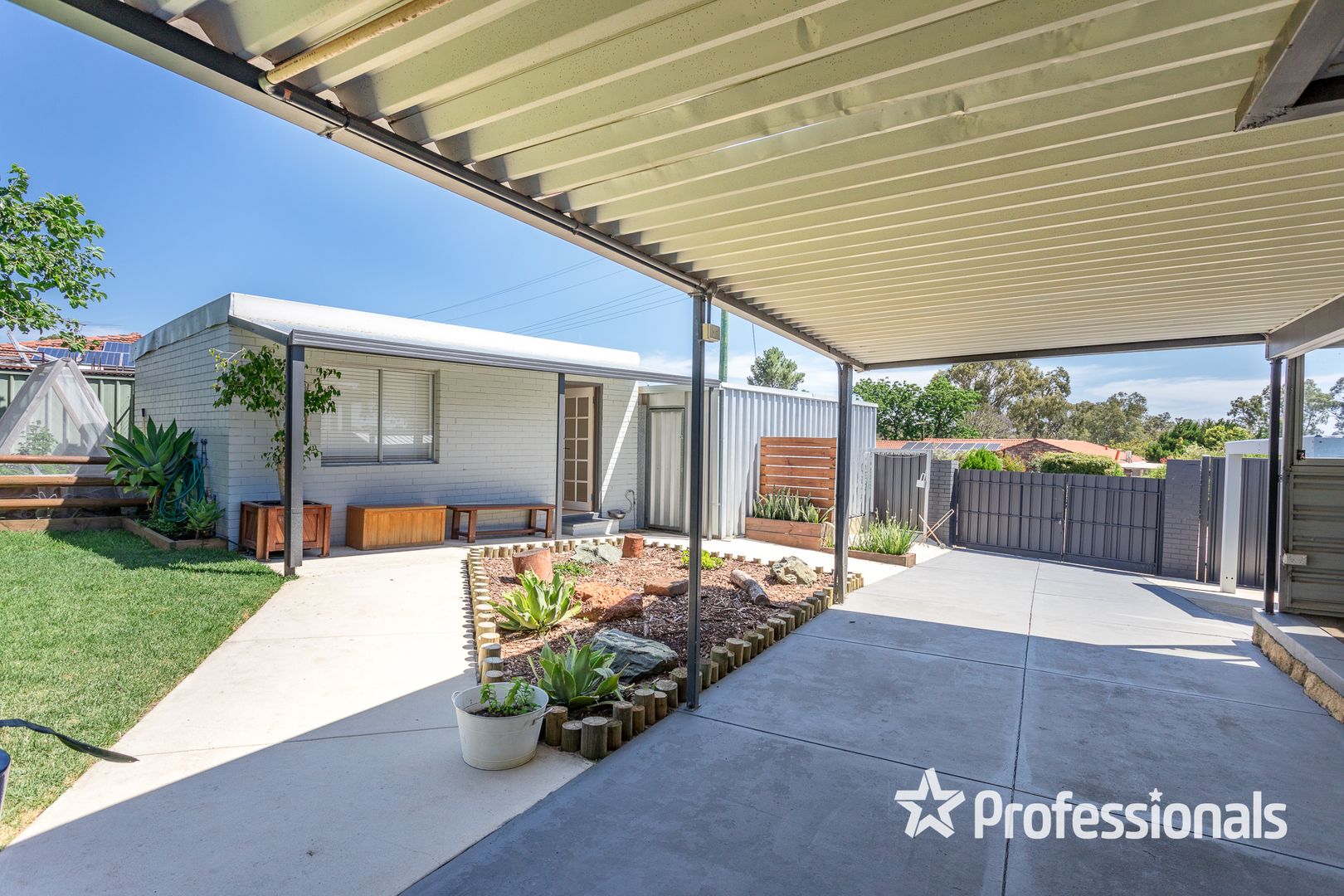 13 Lucich Street, Kelmscott WA 6111, Image 2