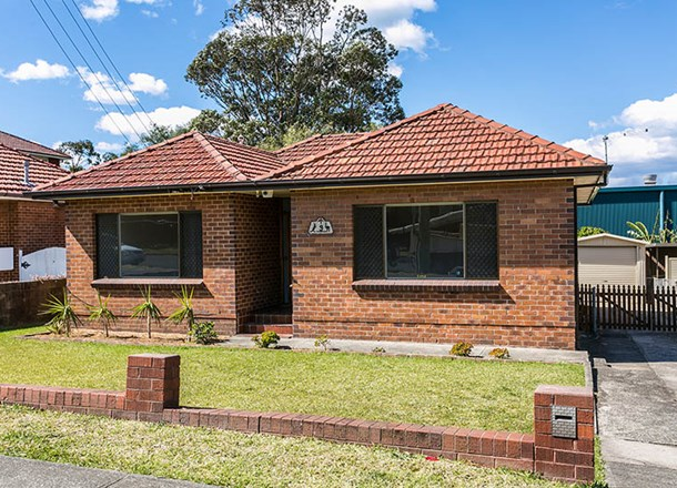 9 First Avenue South, Warrawong NSW 2502