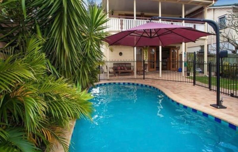 4 bedrooms House in 35 Heussler Terrace MILTON QLD, 4064