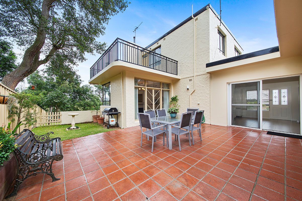 23 Dillwynnia Grove, Heathcote NSW 2233, Image 1