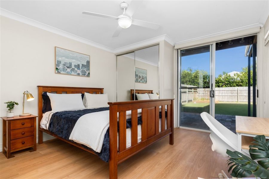 1 bedrooms Studio in 53 Grenade Street CANNON HILL QLD, 4170