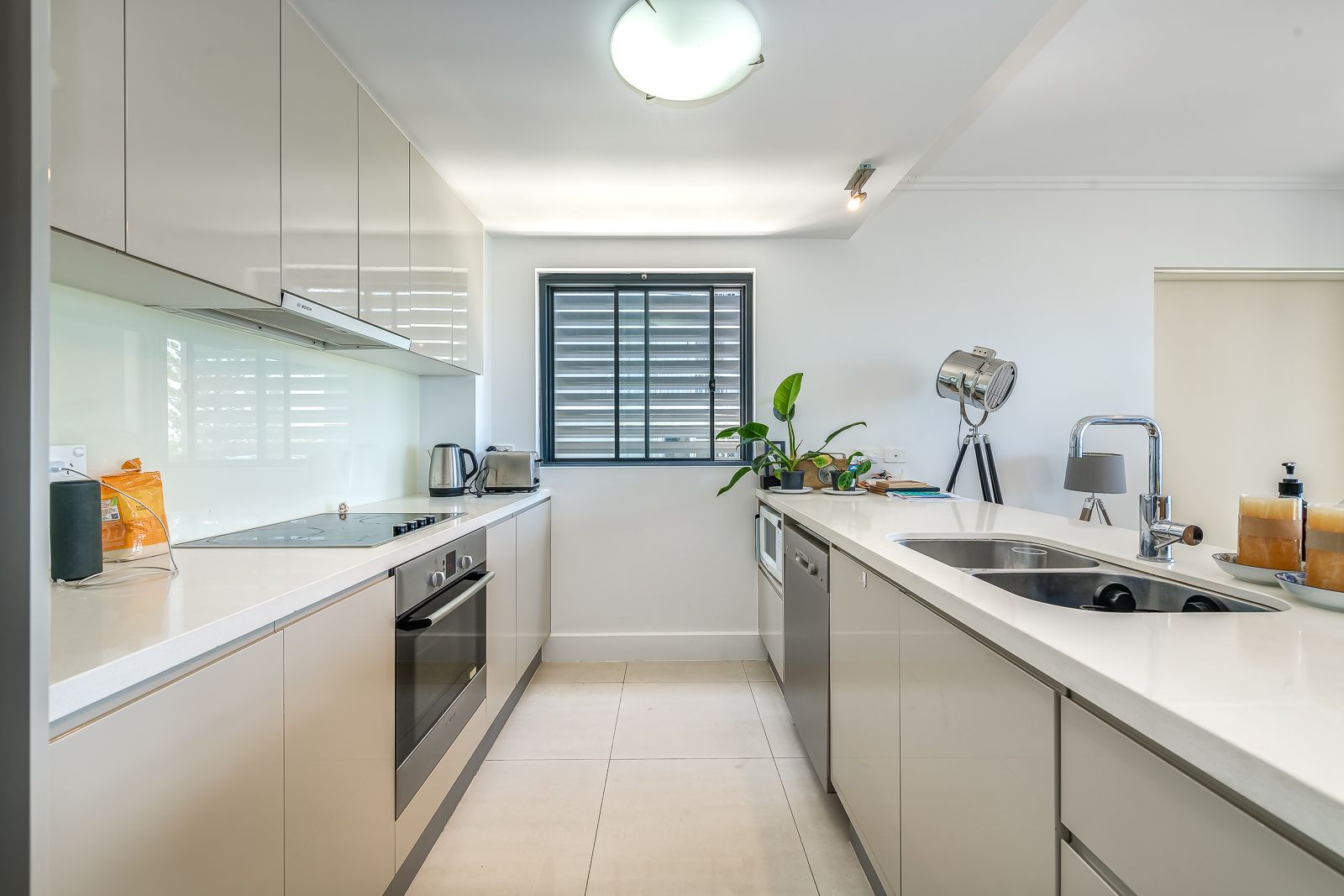 8/508 Marine Parade, Biggera Waters QLD 4216, Image 2