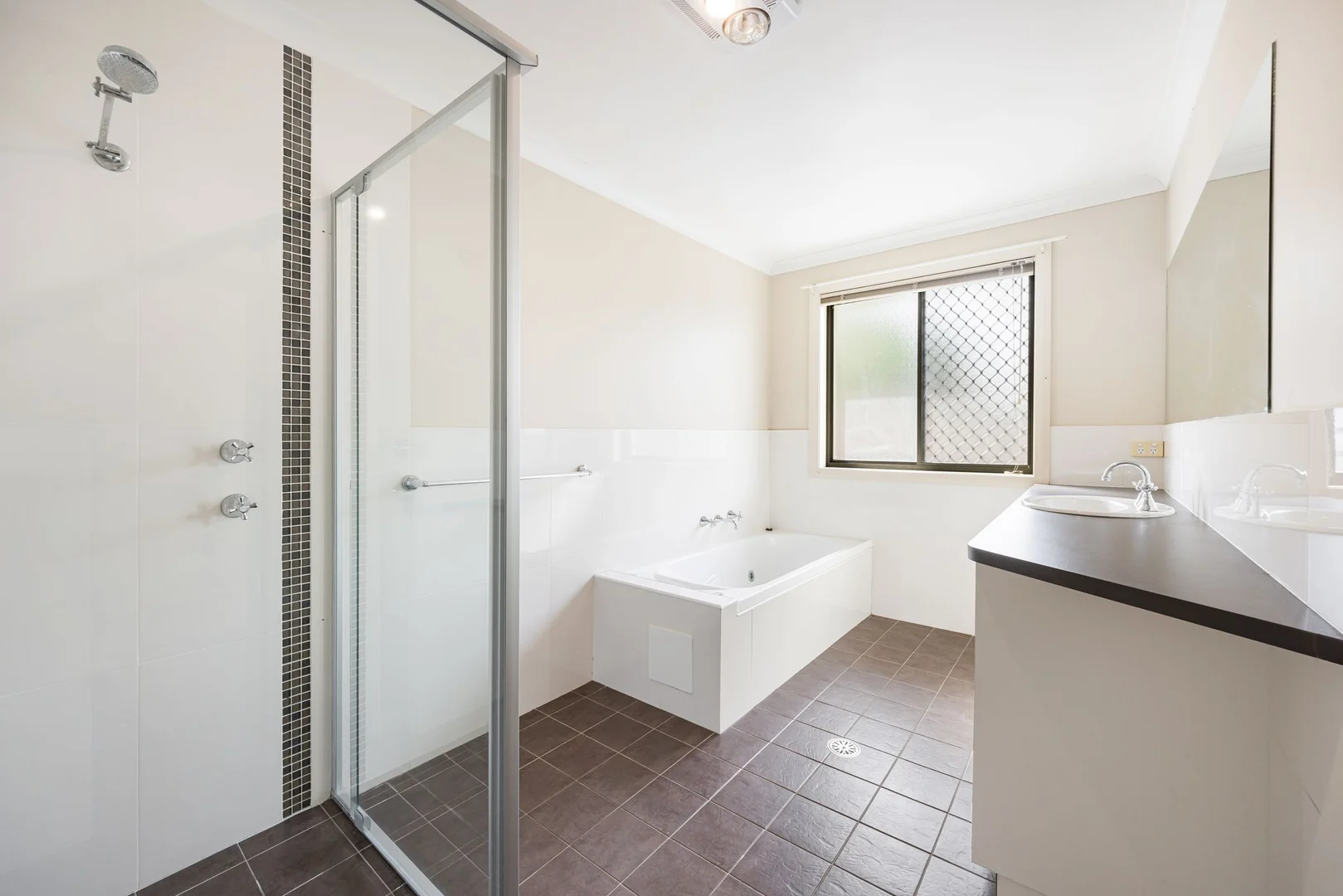 Additional image 8 of Harrison ACT 2914