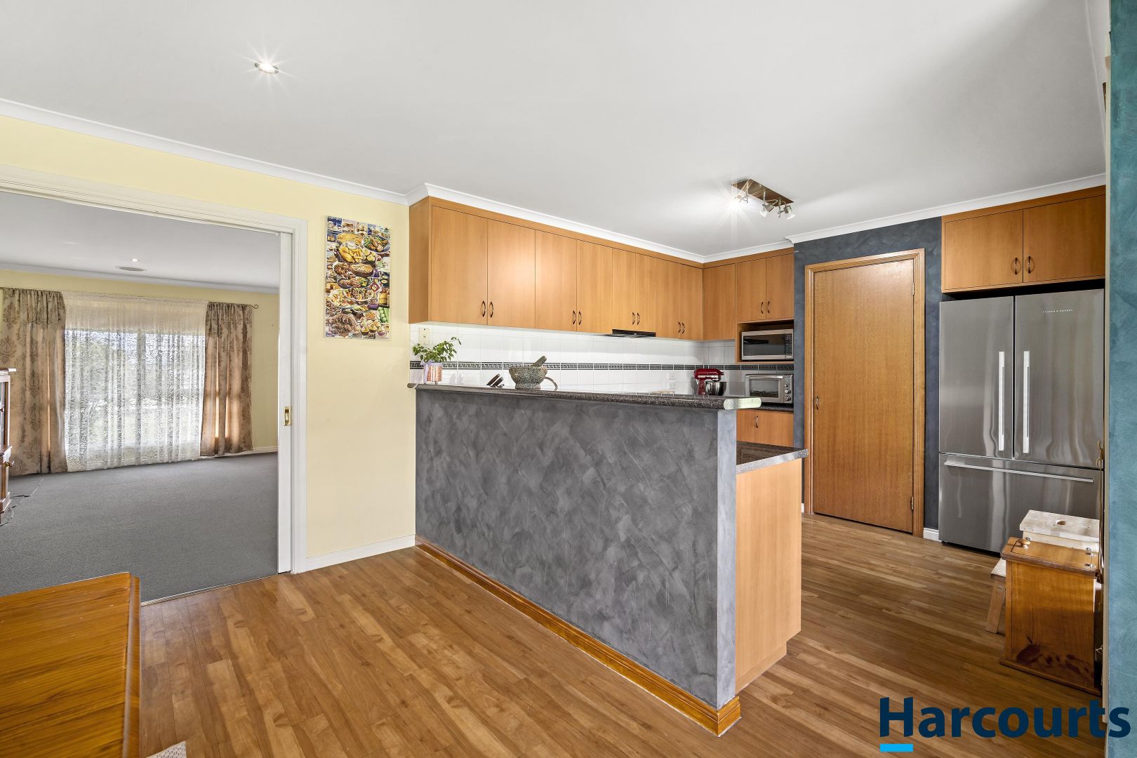 5 Woodlands Road, Enfield VIC 3352, Image 2