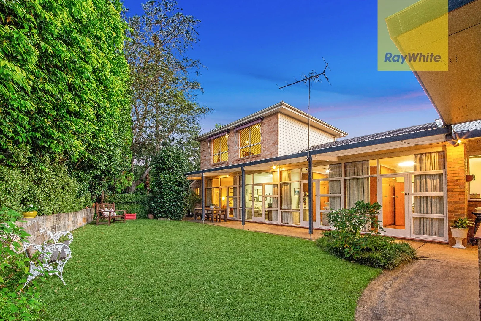 2 Oatlands Crescent, Oatlands NSW 2117