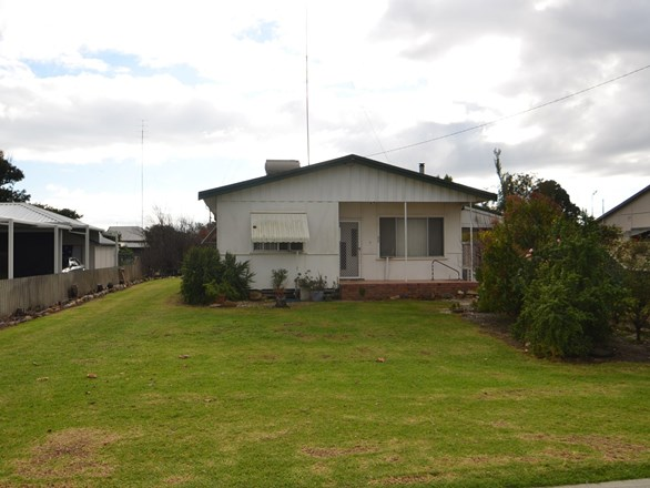 32 Peet Street, Harvey WA 6220