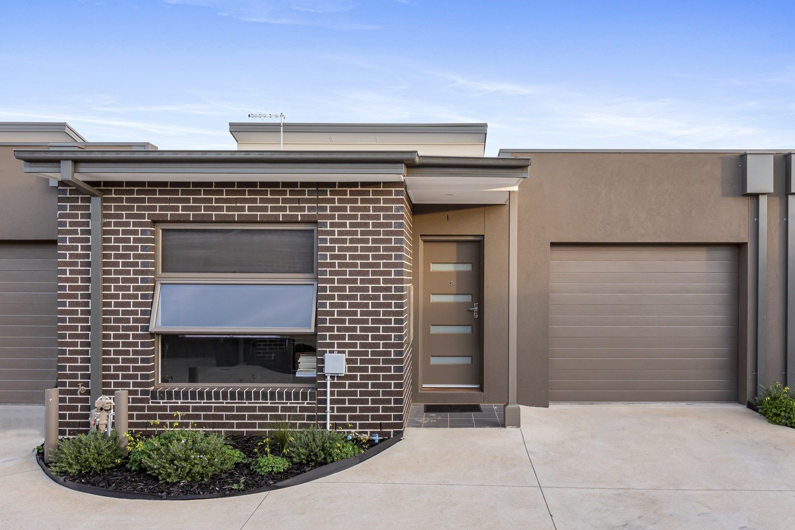 6/3 Stratheden Court, Sydenham VIC 3037, Image 0