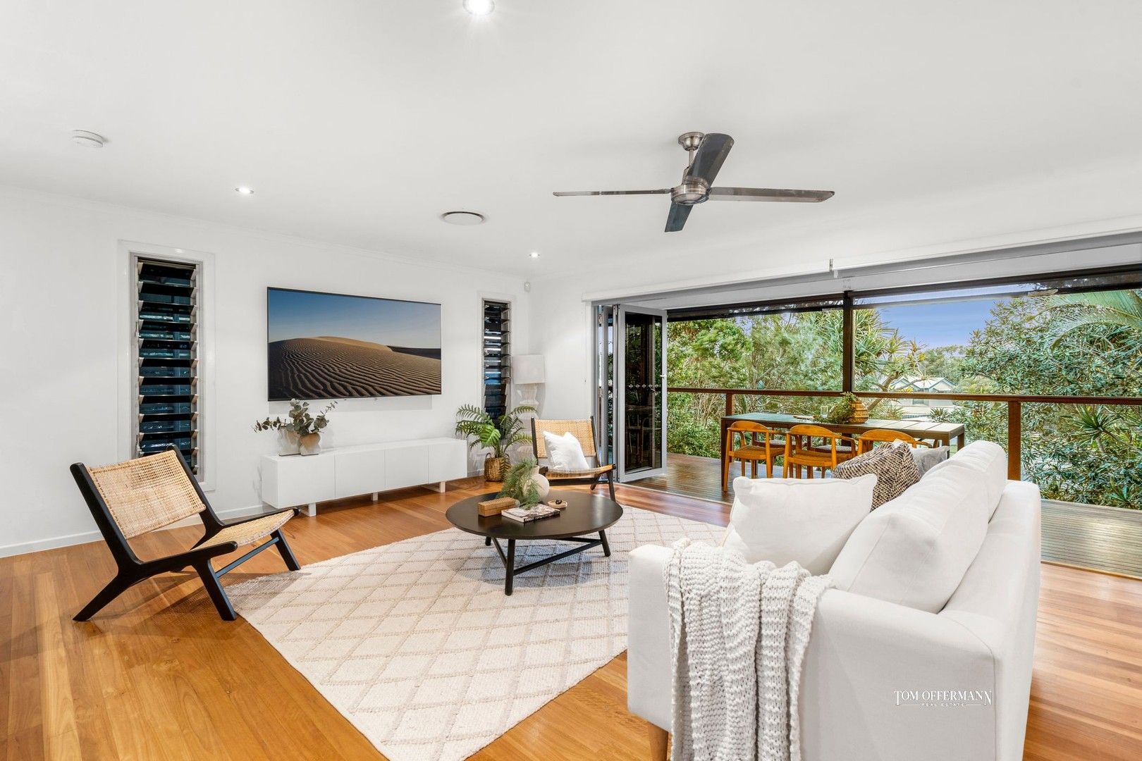 12 Wavecrest Drive, Castaways Beach QLD 4567, Image 2