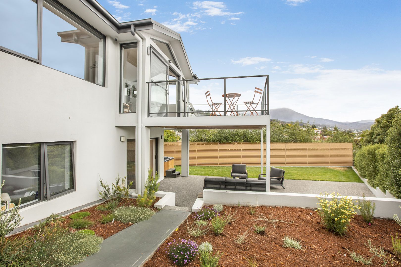 8 Tiersen Place, Sandy Bay TAS 7005, Image 2