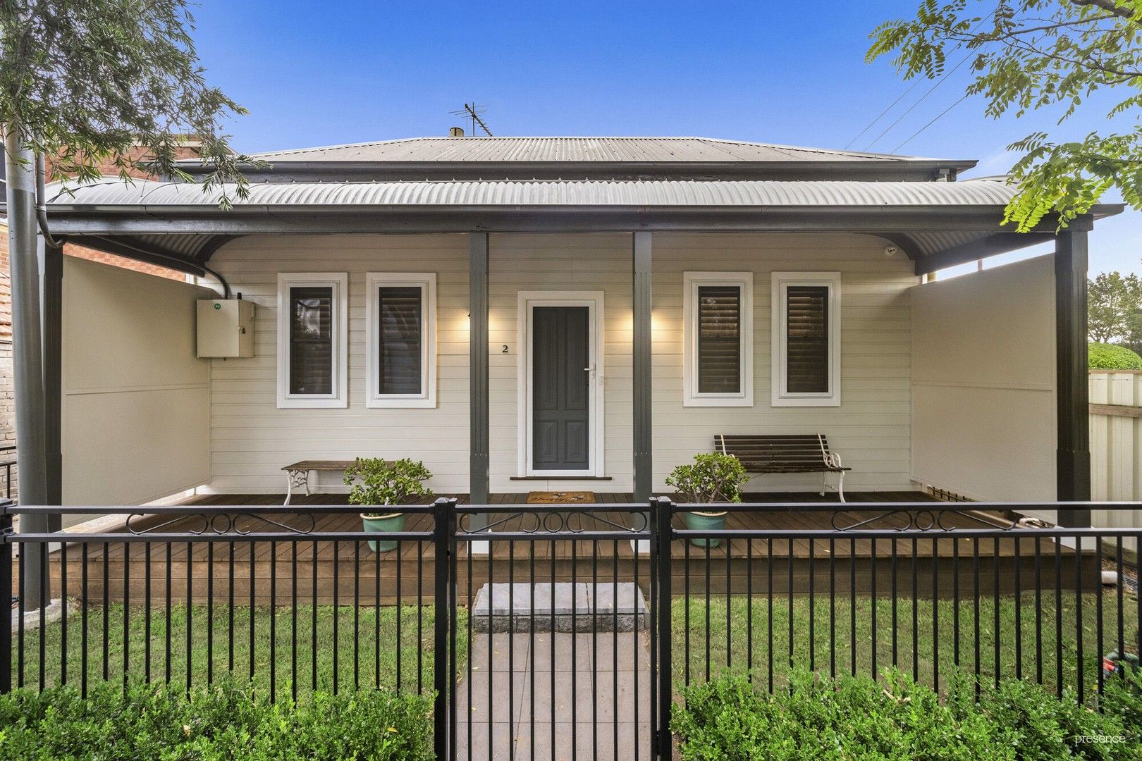 3 bedrooms House in 2 Swan Street HAMILTON NSW, 2303