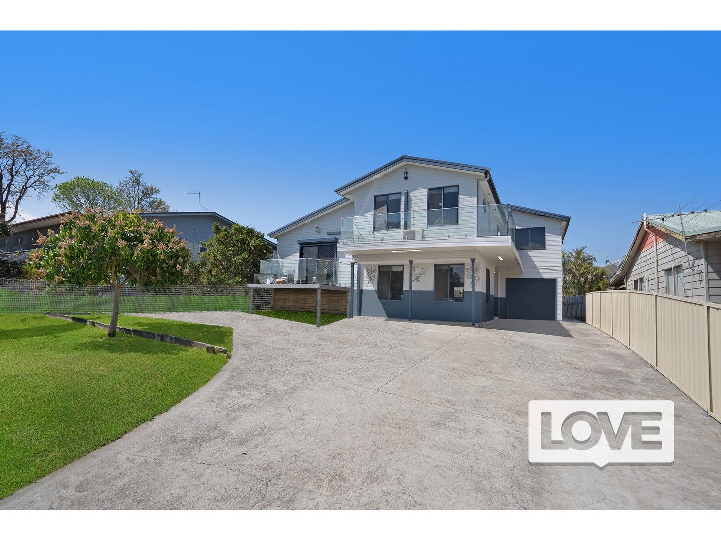 10 Lake Road, Fennell Bay NSW 2283, Image 0