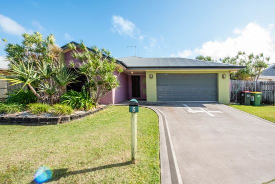 5 Sunseeker Court, Blacks Beach QLD 4740, Image 0