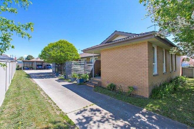 Picture of 1-3/31 Grammar Street, WENDOUREE VIC 3355