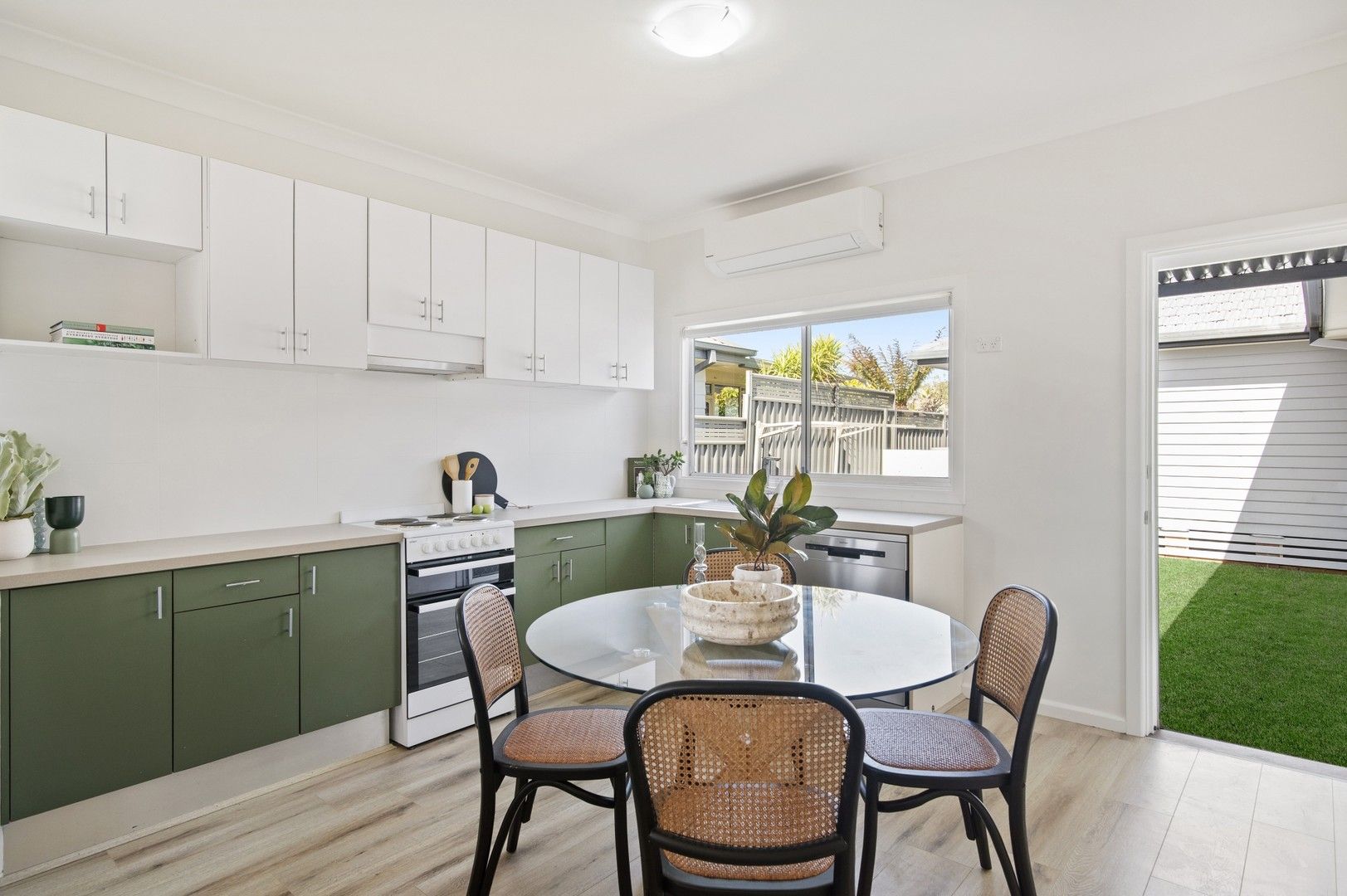 2 bedrooms House in 1/64 Bangalow Street ETTALONG BEACH NSW, 2257