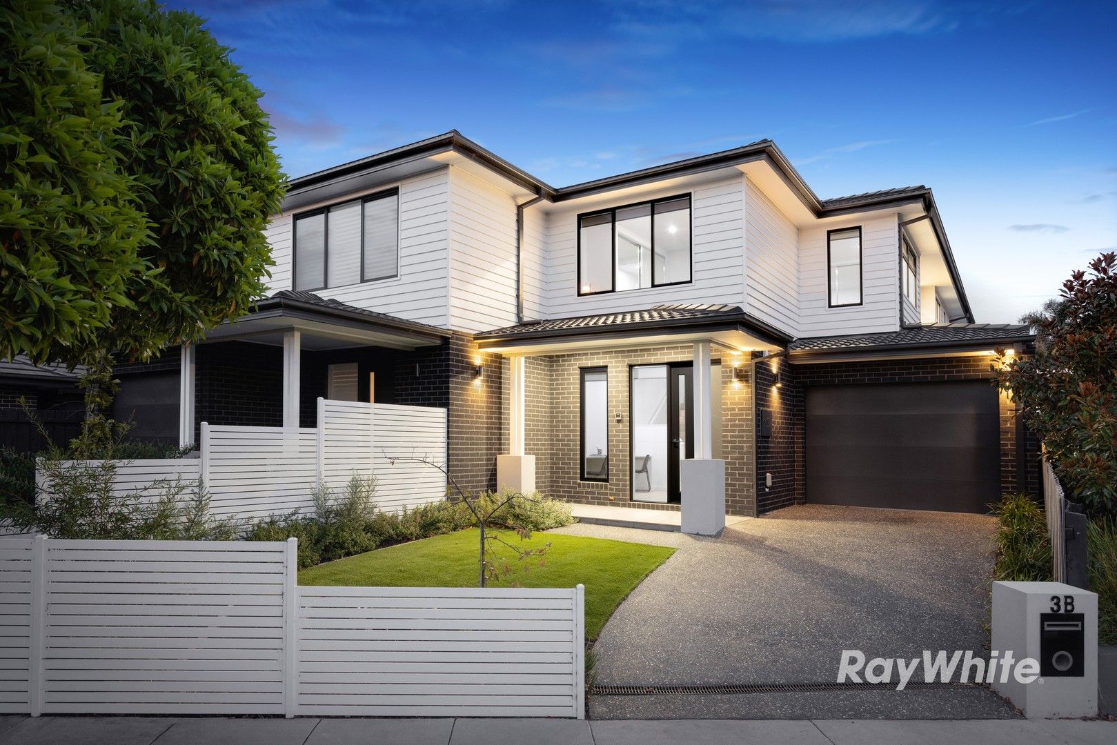 4 bedrooms Townhouse in 3B Rimmer Street MENTONE VIC, 3194