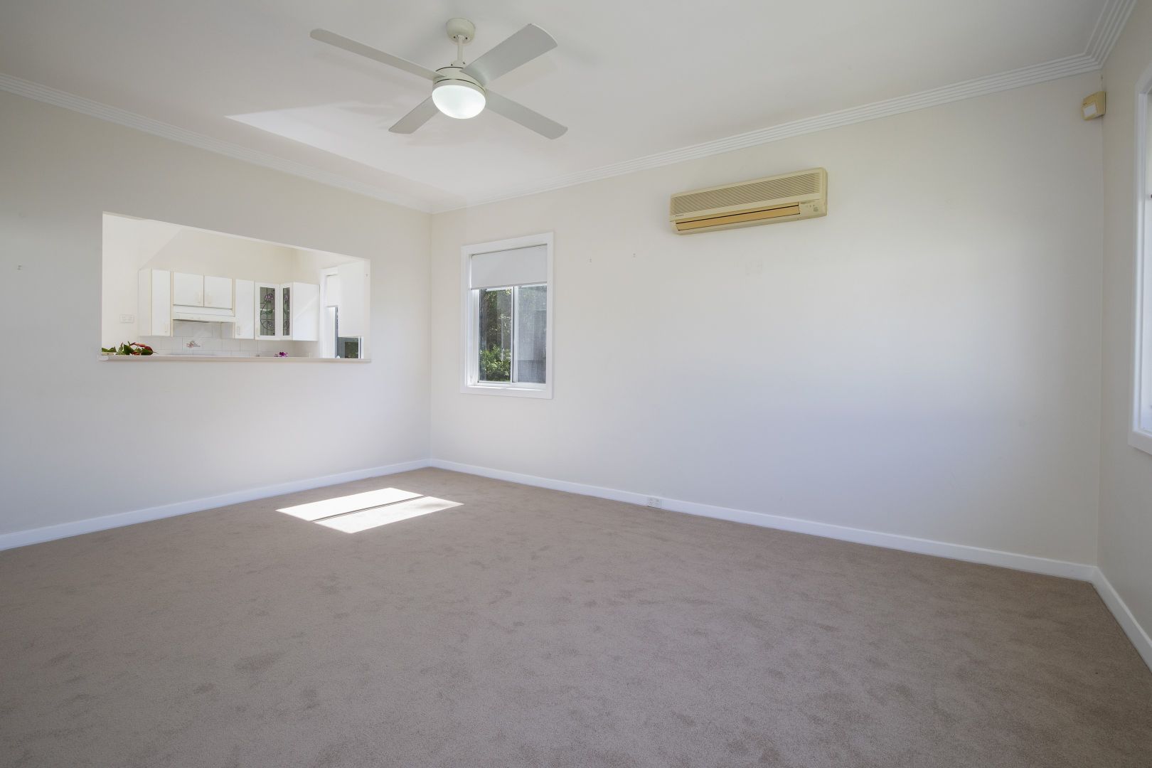 27 Tudor Street, Belmont NSW 2280, Image 2