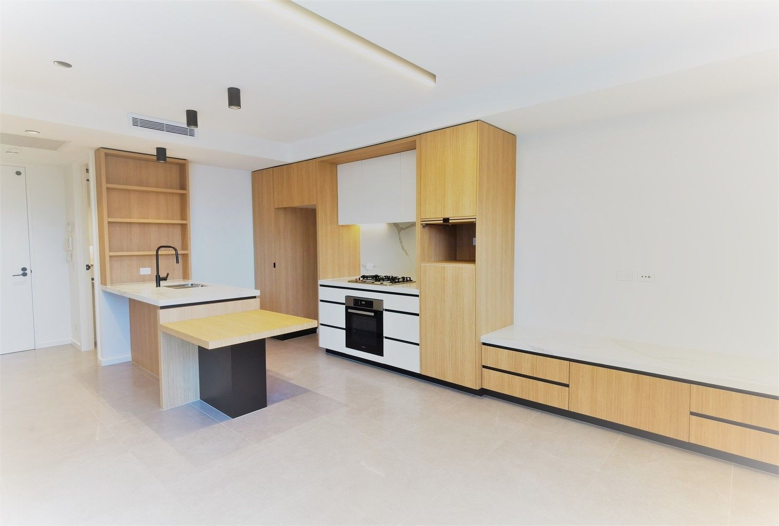1 bedrooms Apartment / Unit / Flat in 704/31 Wyandra Street TENERIFFE QLD, 4005
