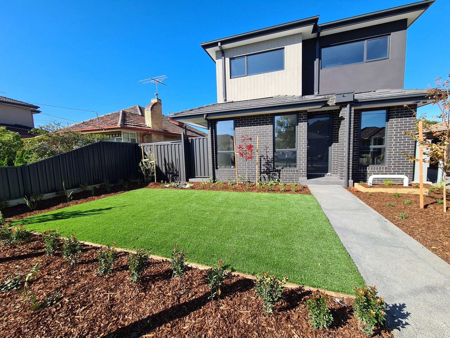 2 bedrooms Townhouse in 1/32 Connell Street GLENROY VIC, 3046