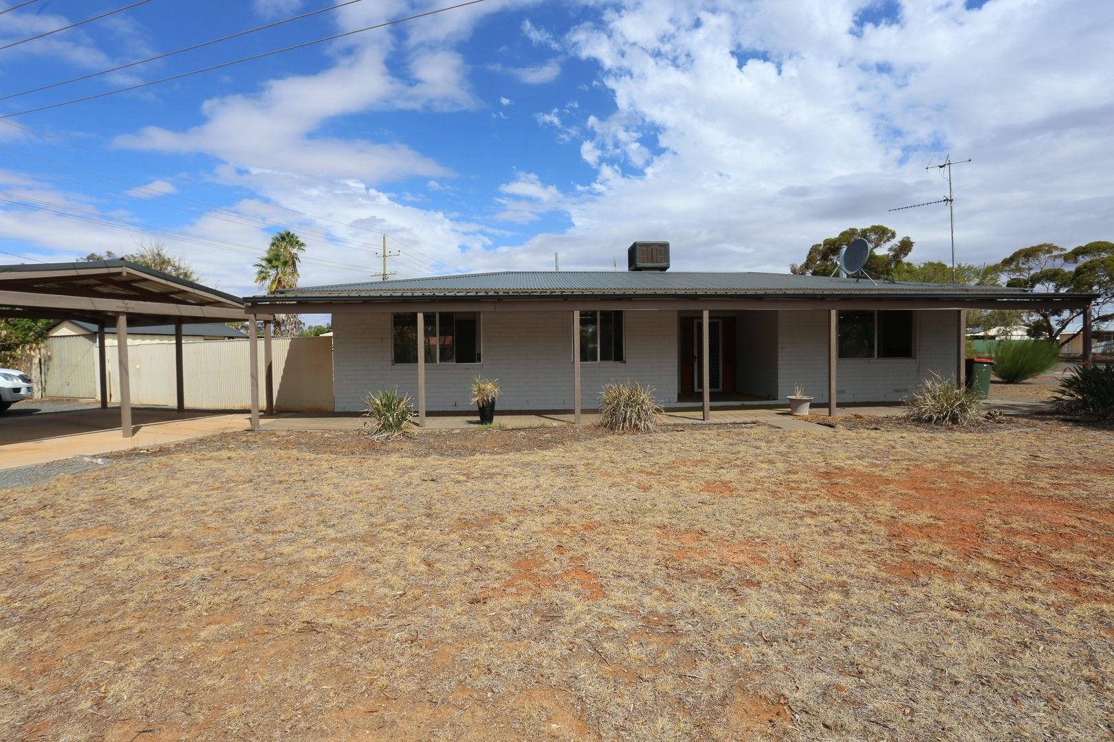 28 Saltbush Rd, Kambalda West WA 6442, Image 0