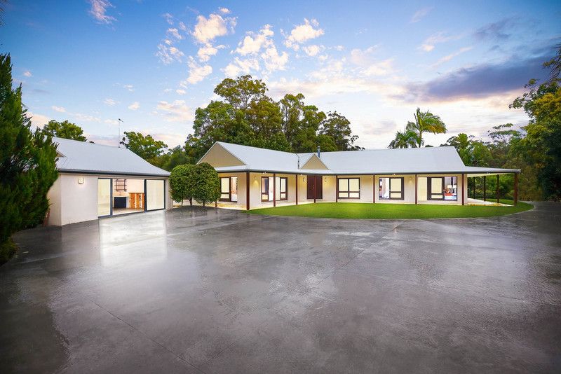 4 bedrooms House in 29 Moondance Court BONOGIN QLD, 4213
