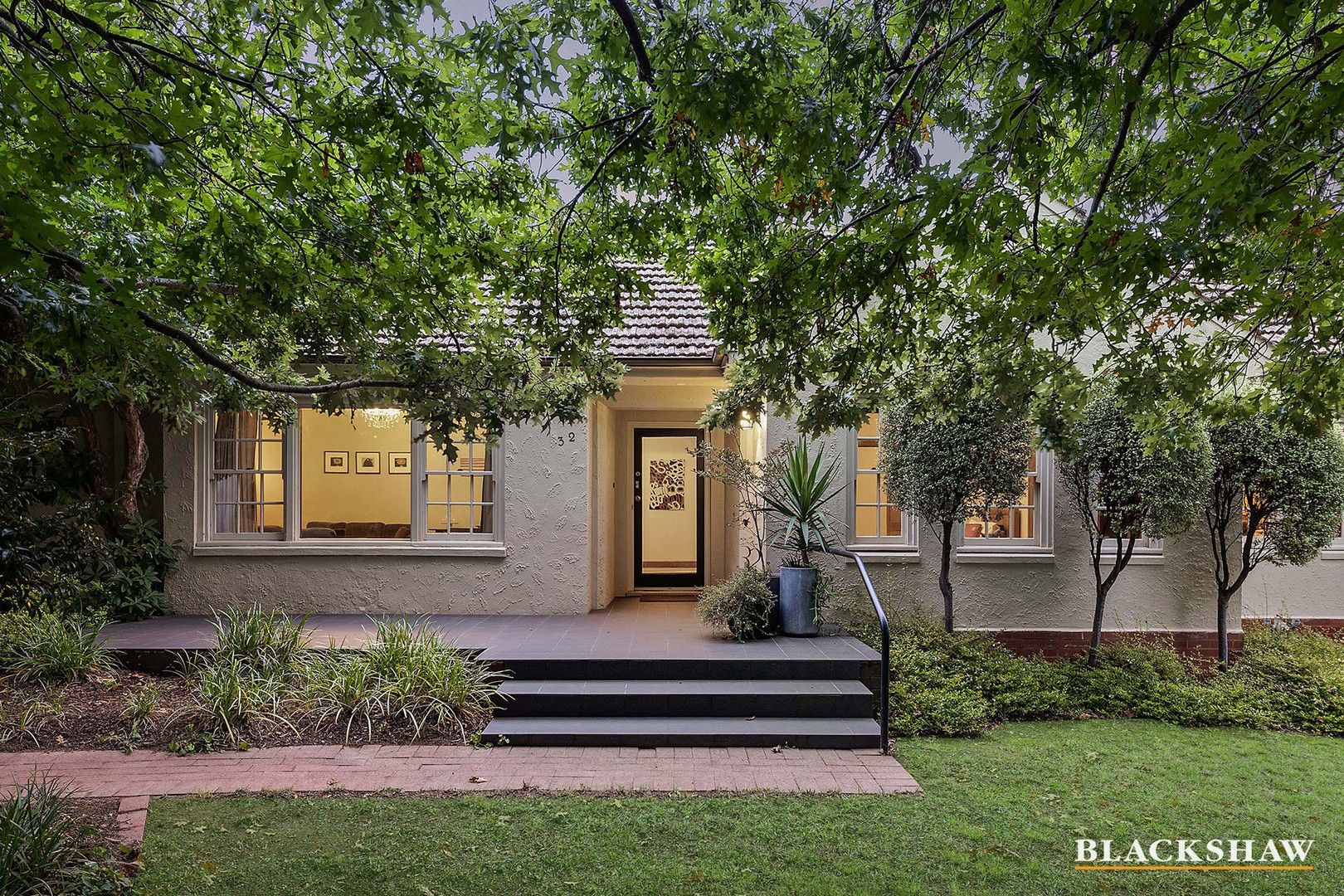 32 Melbourne Avenue, Deakin ACT 2600, Image 0