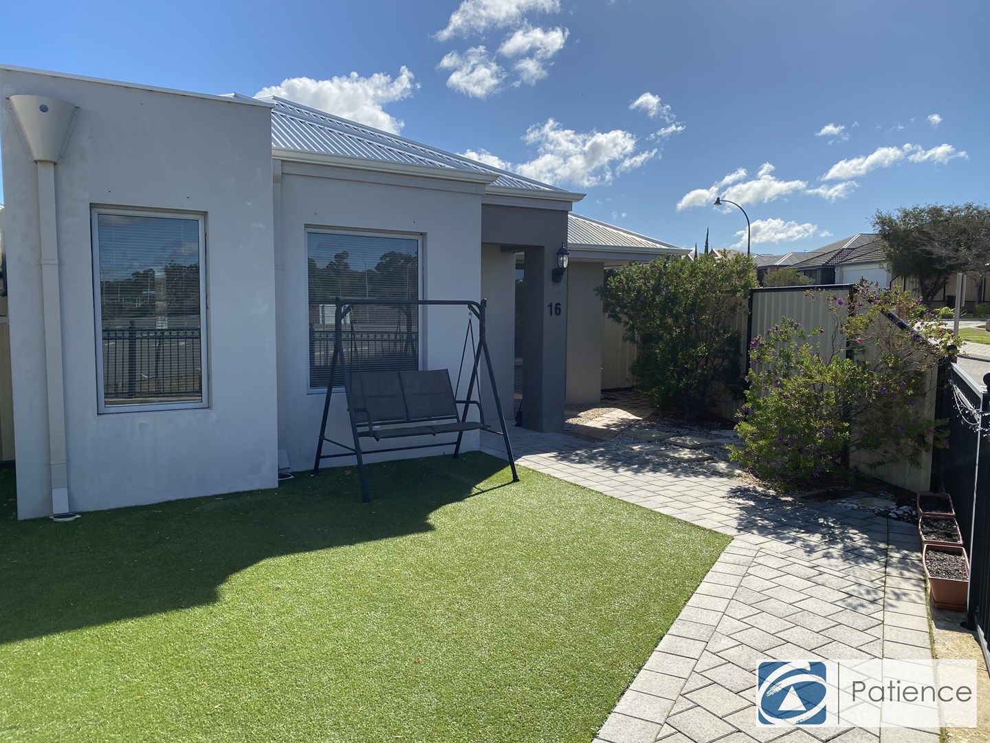 3 bedrooms House in 16 Capitol Turn CLARKSON WA, 6030