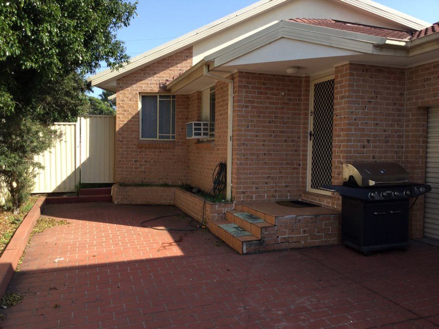 2 bedrooms House in 4/6 Lyndon Street FAIRFIELD NSW, 2165