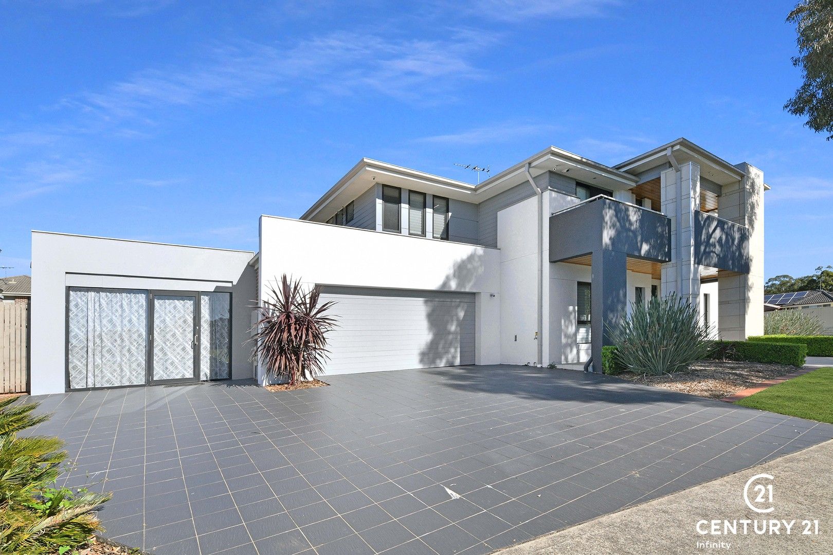 4 bedrooms House in 93 Ponytail Drive STANHOPE GARDENS NSW, 2768