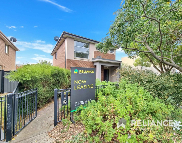 10 Sidney Nolan Walk, Point Cook VIC 3030