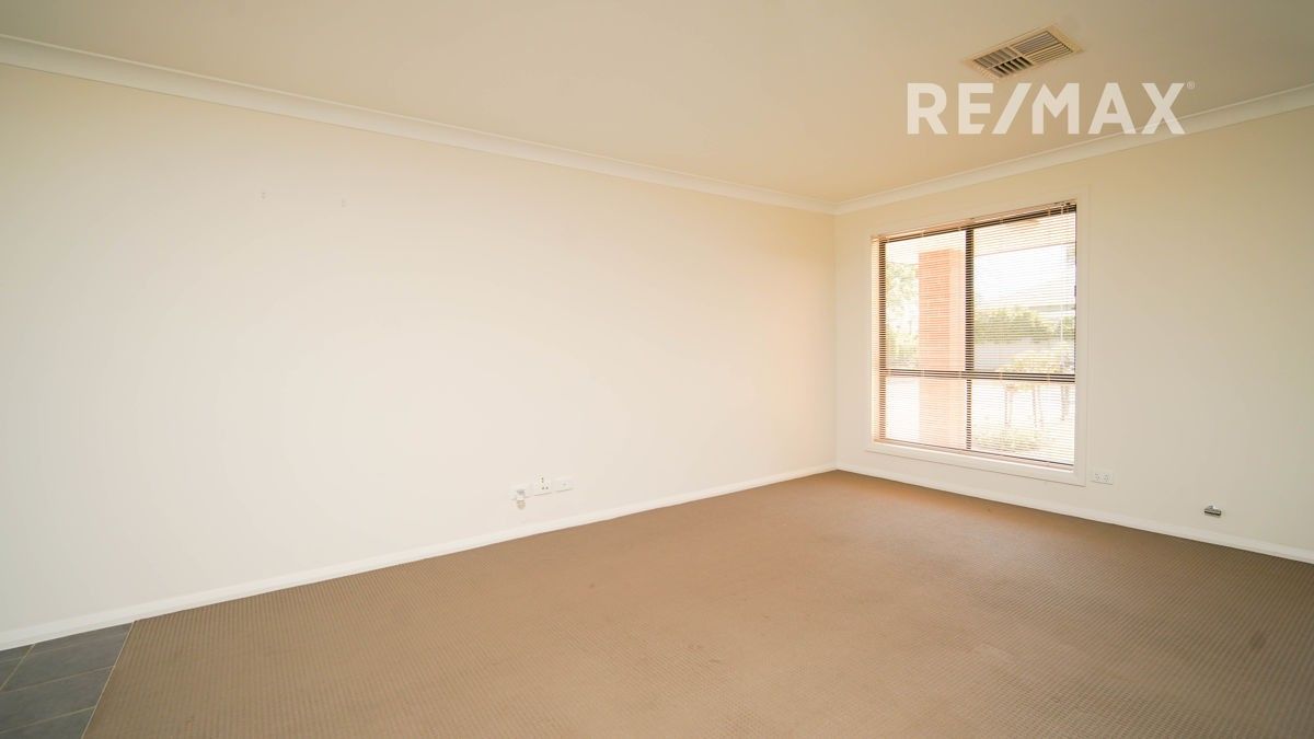 6/2-4 Macquarie Street, Mount Austin NSW 2650, Image 1