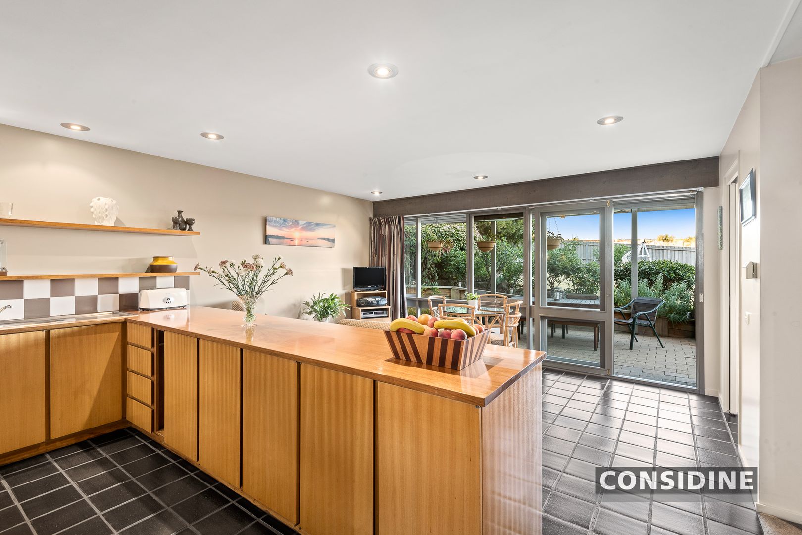 53 Caravelle Crescent, Strathmore Heights VIC 3041, Image 2