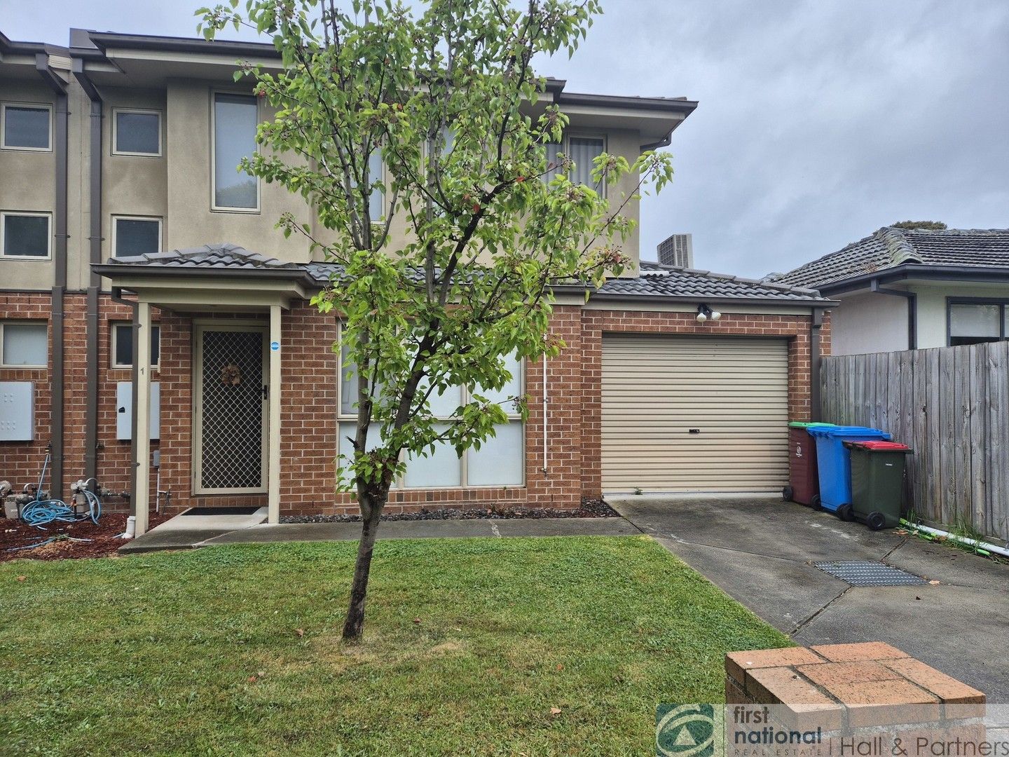 3 bedrooms Townhouse in 1/7-11 Kanooka Grove DOVETON VIC, 3177