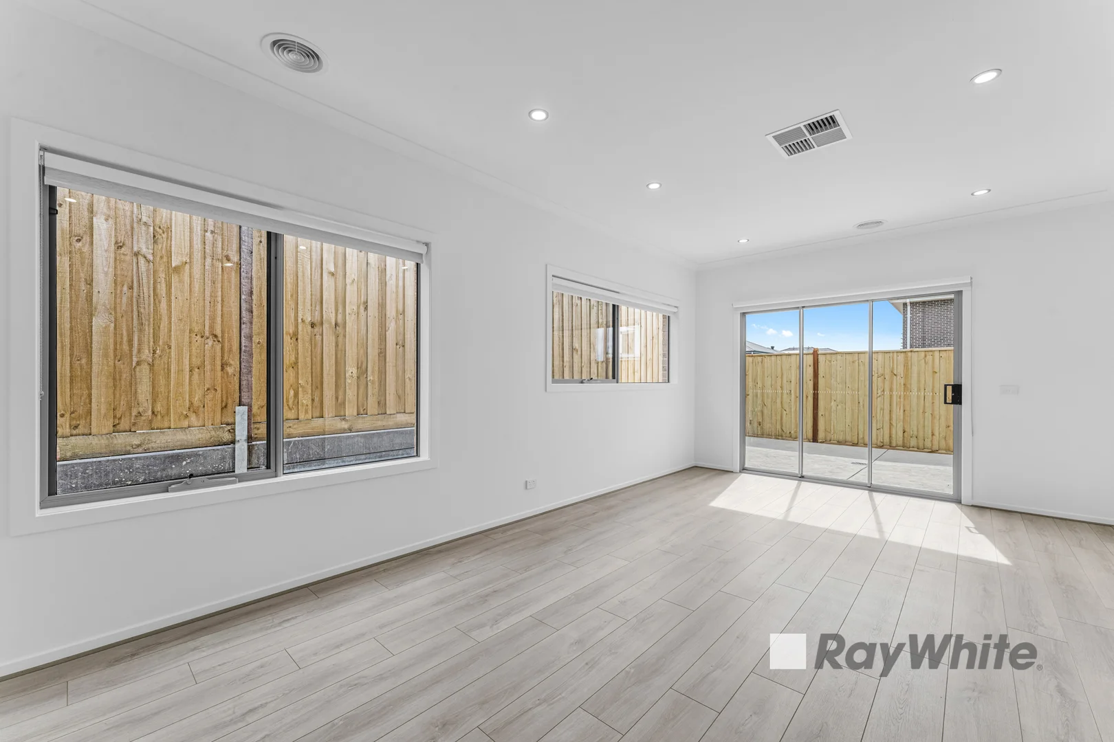 Additional image 4 of 17 Citron Way, Clyde VIC 3978