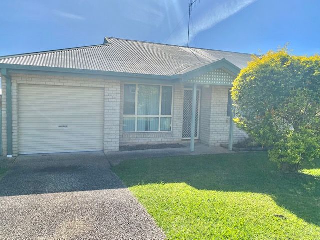 2 bedrooms Villa in 1/15 JAMES WAUCHOPE NSW, 2446