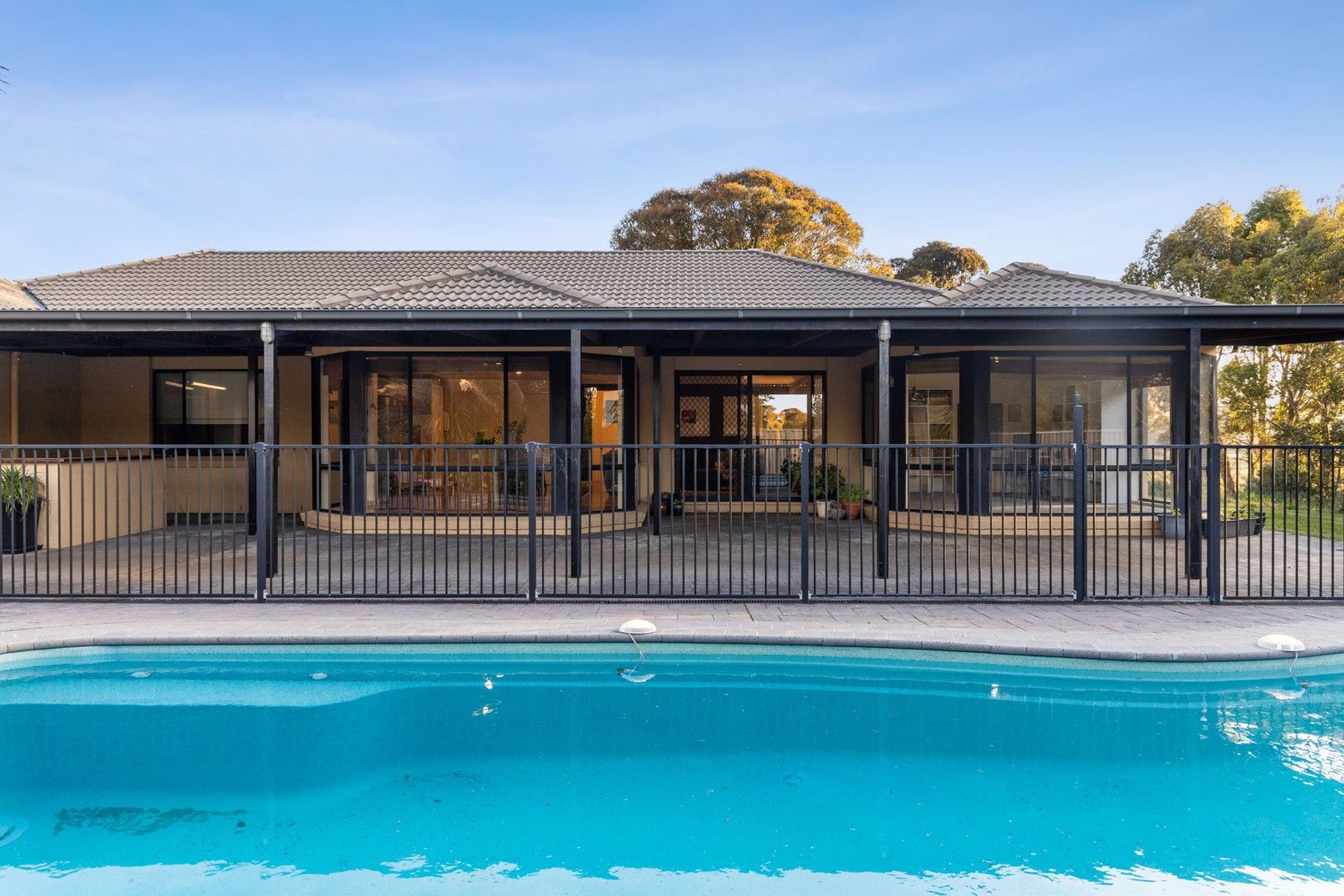 6 bedrooms House in 9 Barry Place CROOKWELL NSW, 2583