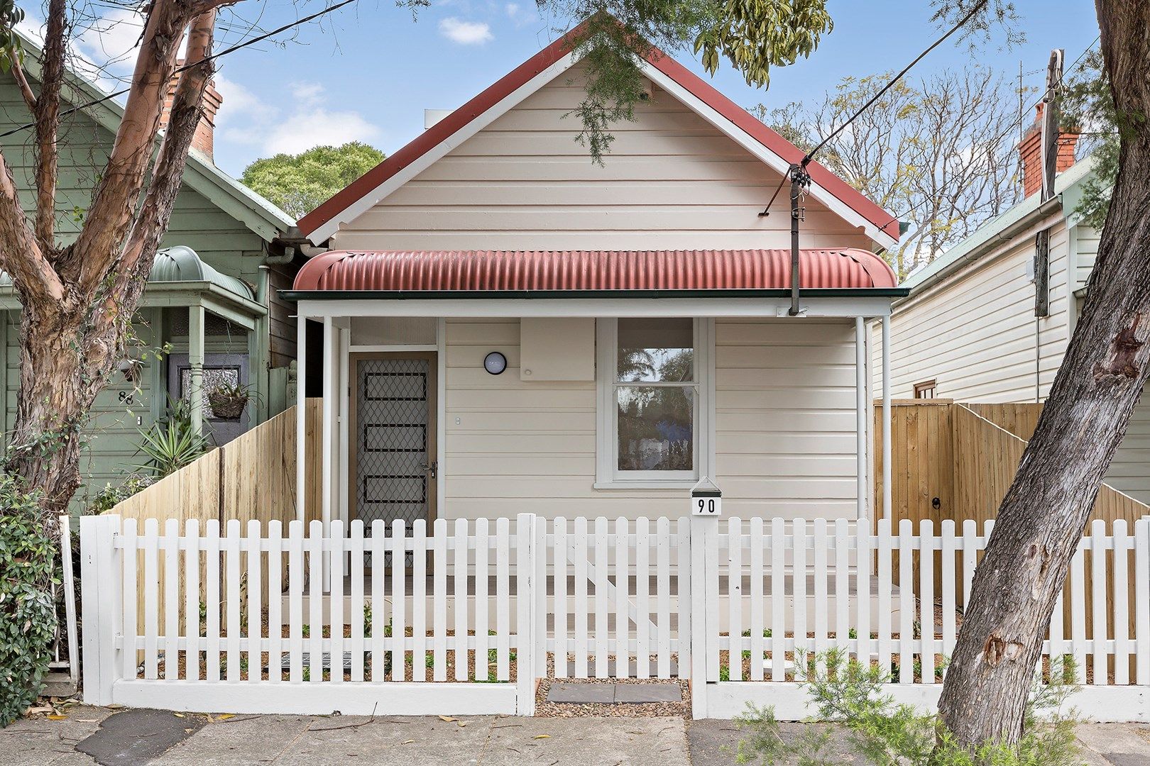 3 bedrooms House in 90 Silver Street ST PETERS NSW, 2044