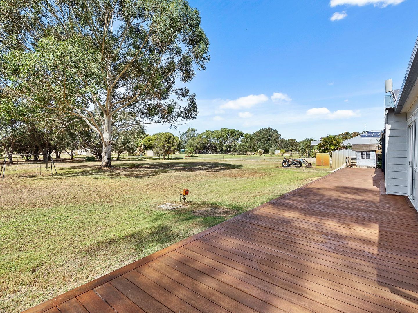 53 Eaglehawk Drive, Ravenswood WA 6208, Image 2